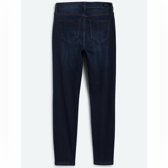 NWOT Dark Wash High Rise Skinny Jeans Petite 8P - Picture 2 of 5